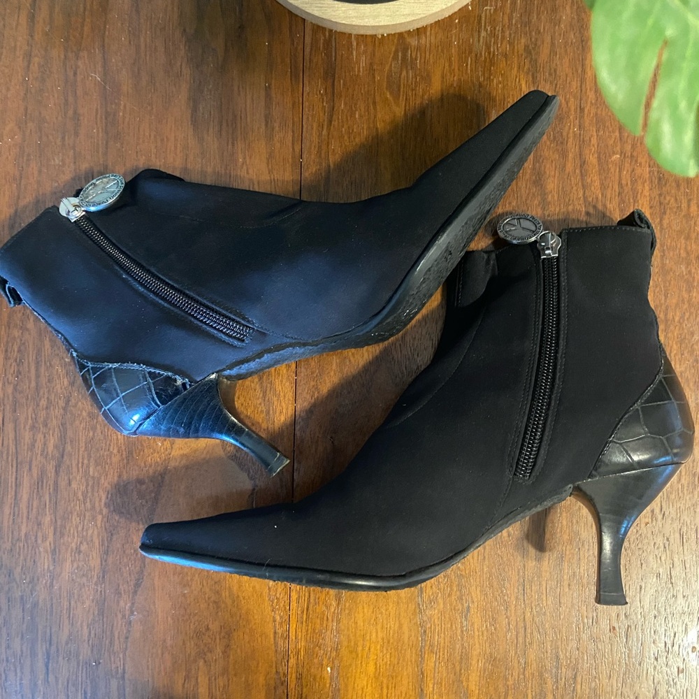 Donald J Pliner Pointed Toe Suede Lola Booties